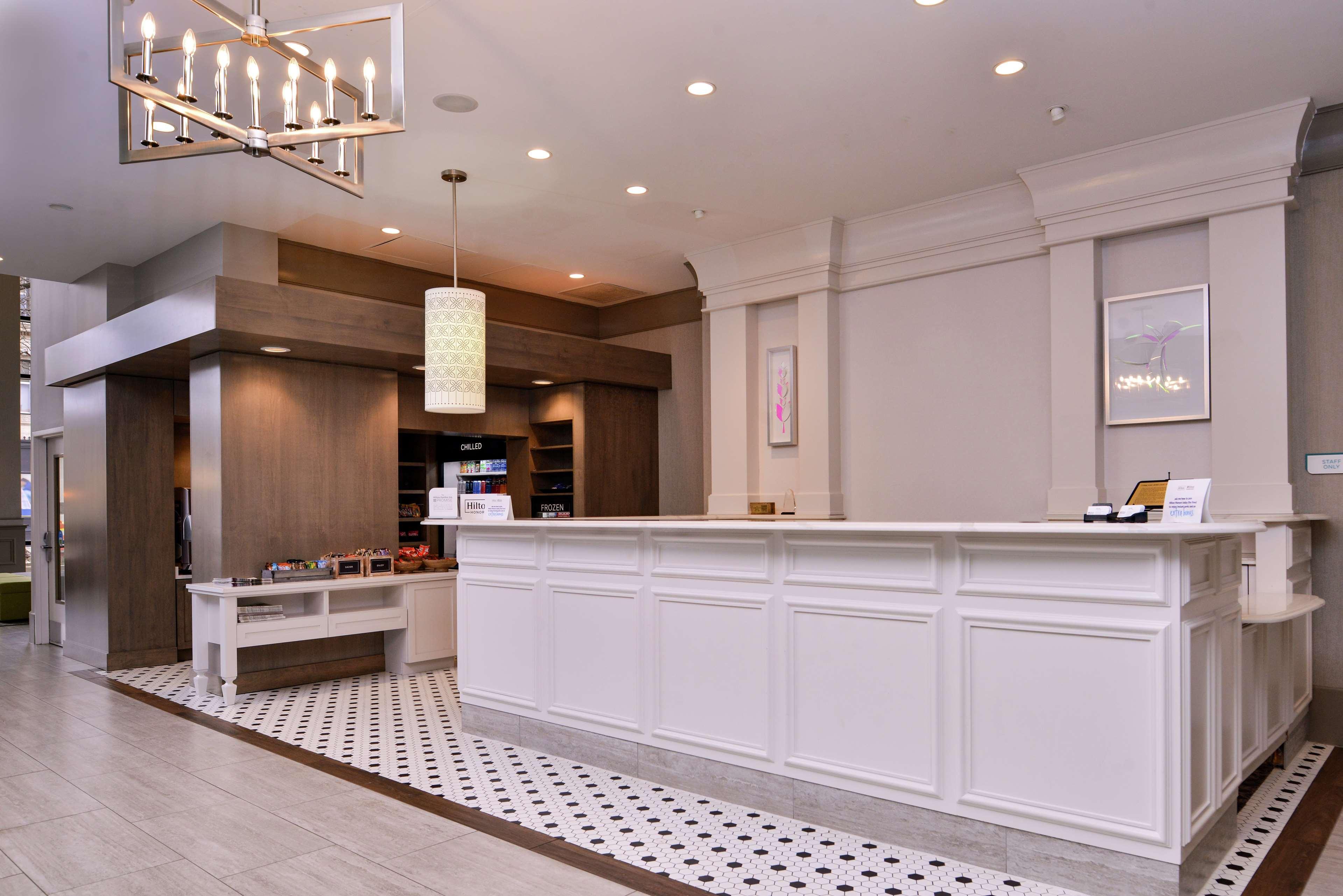 Hilton Garden Inn Terre Haute Extérieur photo