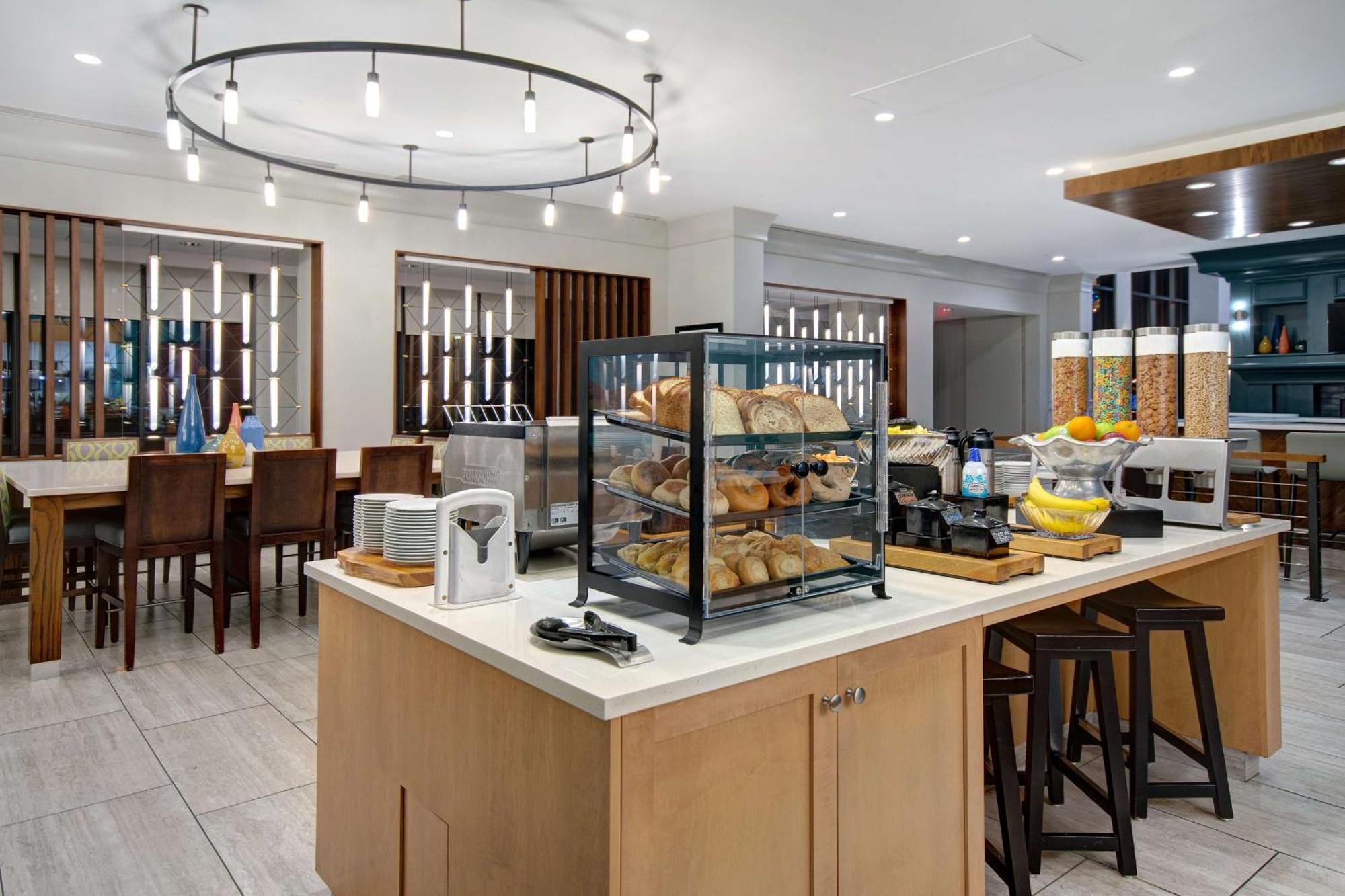 Hilton Garden Inn Terre Haute Extérieur photo