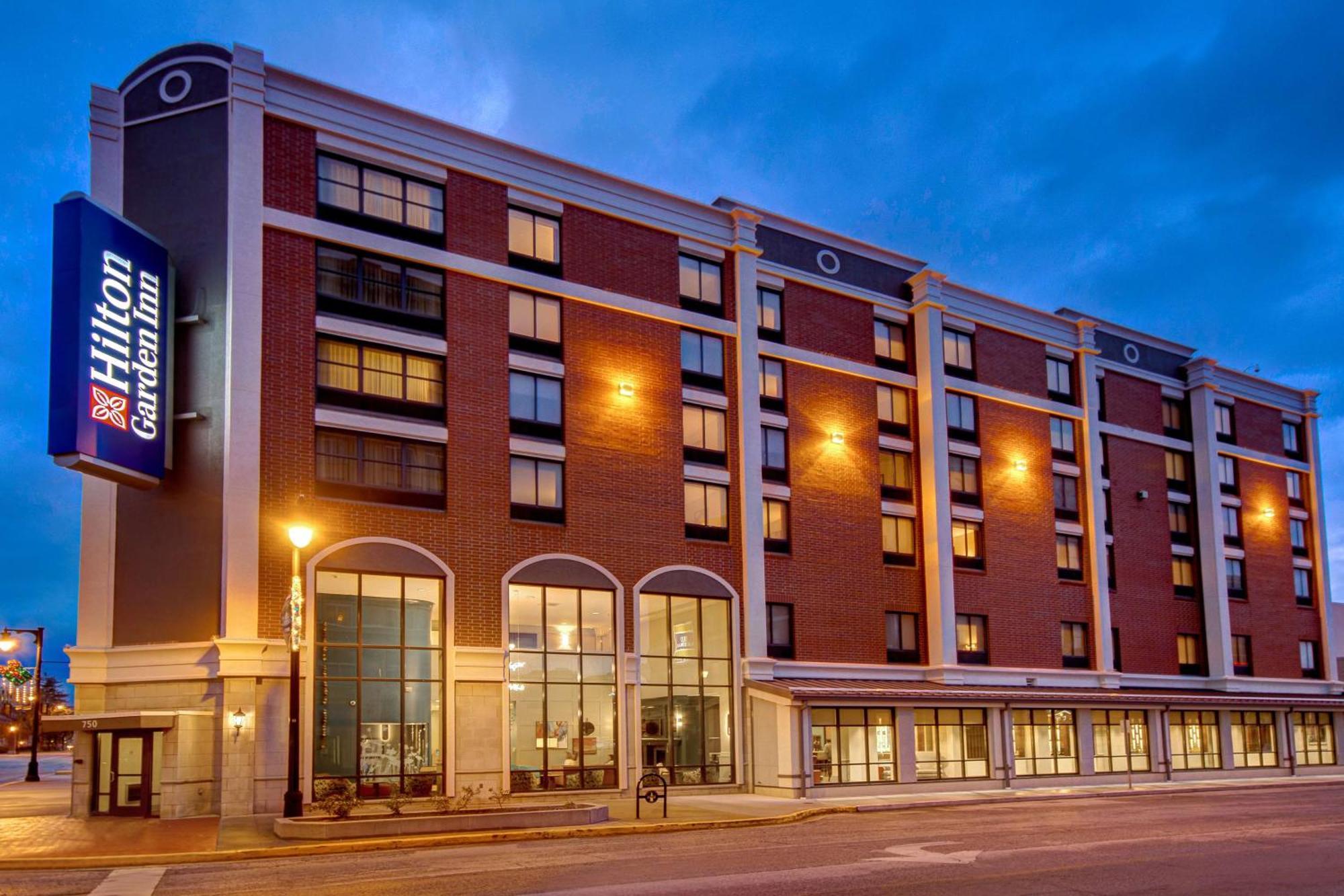 Hilton Garden Inn Terre Haute Extérieur photo
