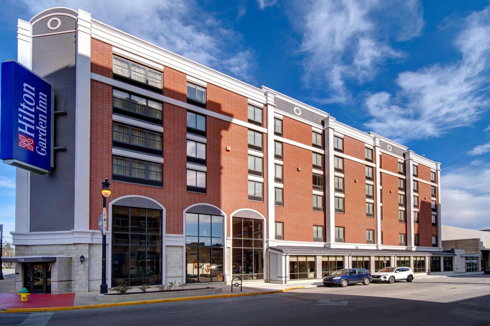 Hilton Garden Inn Terre Haute Extérieur photo